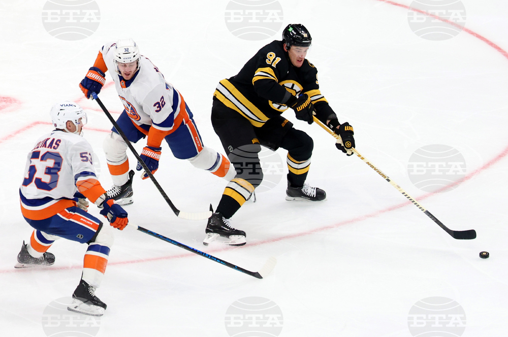 Islanders Bruins Hockey