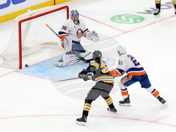 Islanders Bruins Hockey