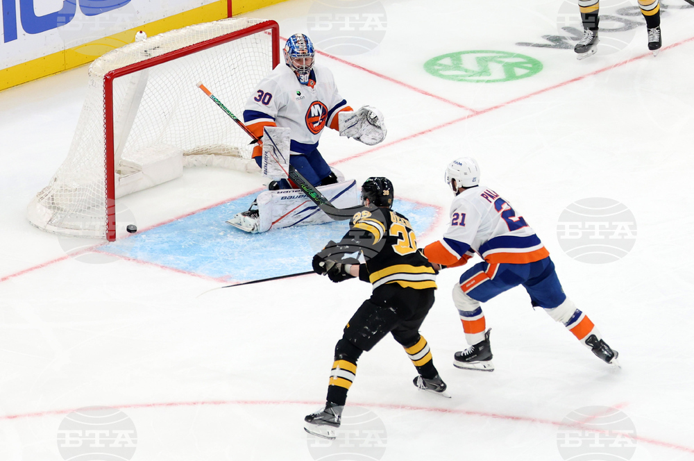 Islanders Bruins Hockey