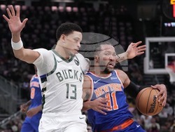 Knicks Bucks Basketball