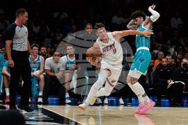 Charlotte Miami Basketball