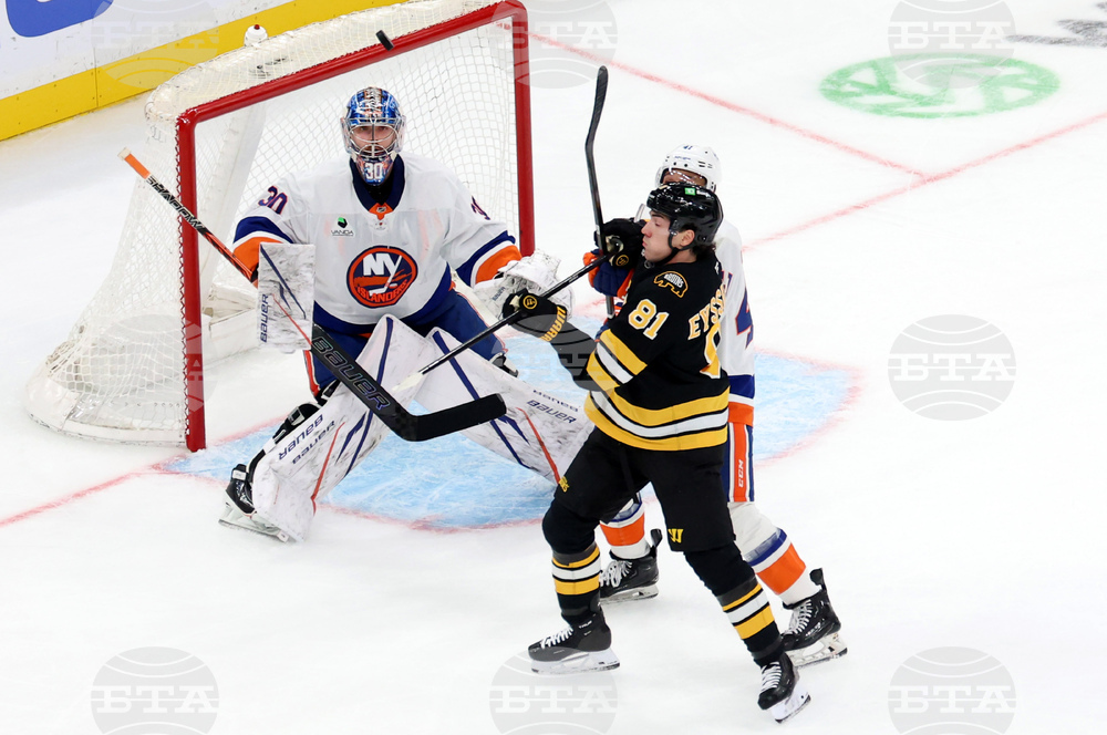 Islanders Bruins Hockey