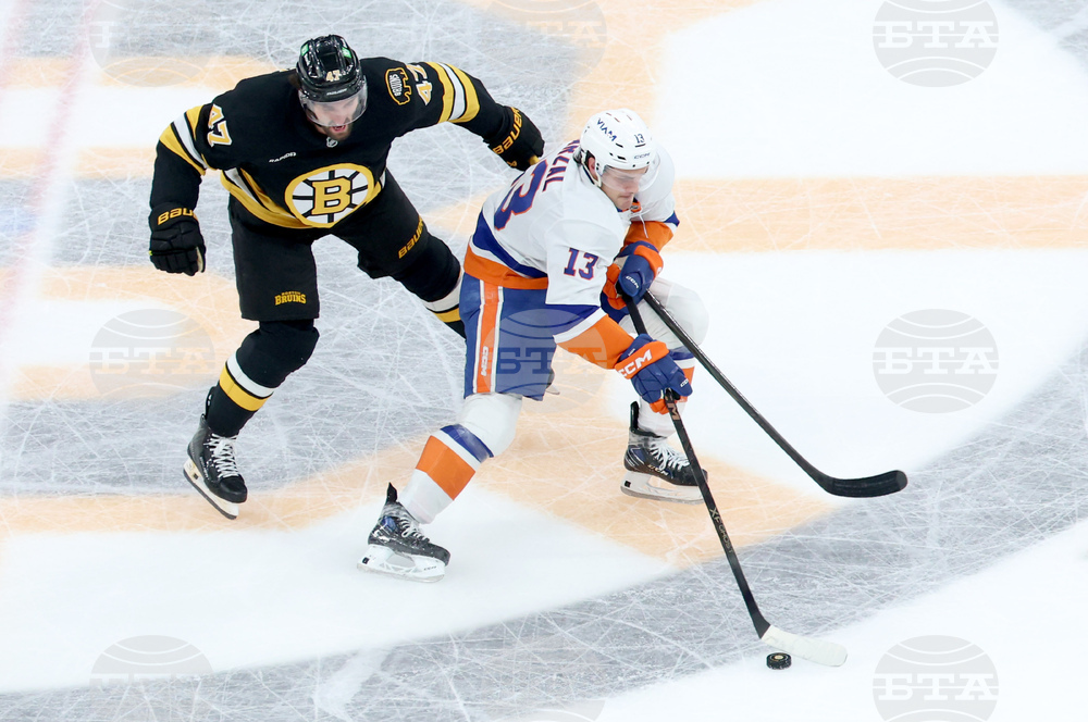 Islanders Bruins Hockey