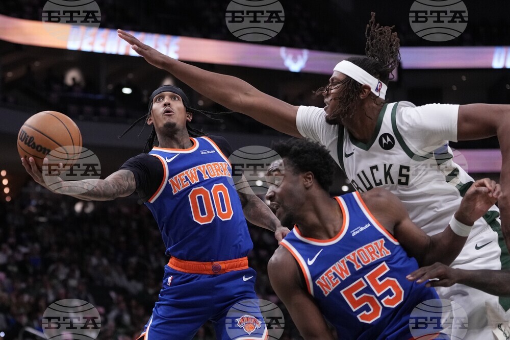 Knicks Bucks Basketball