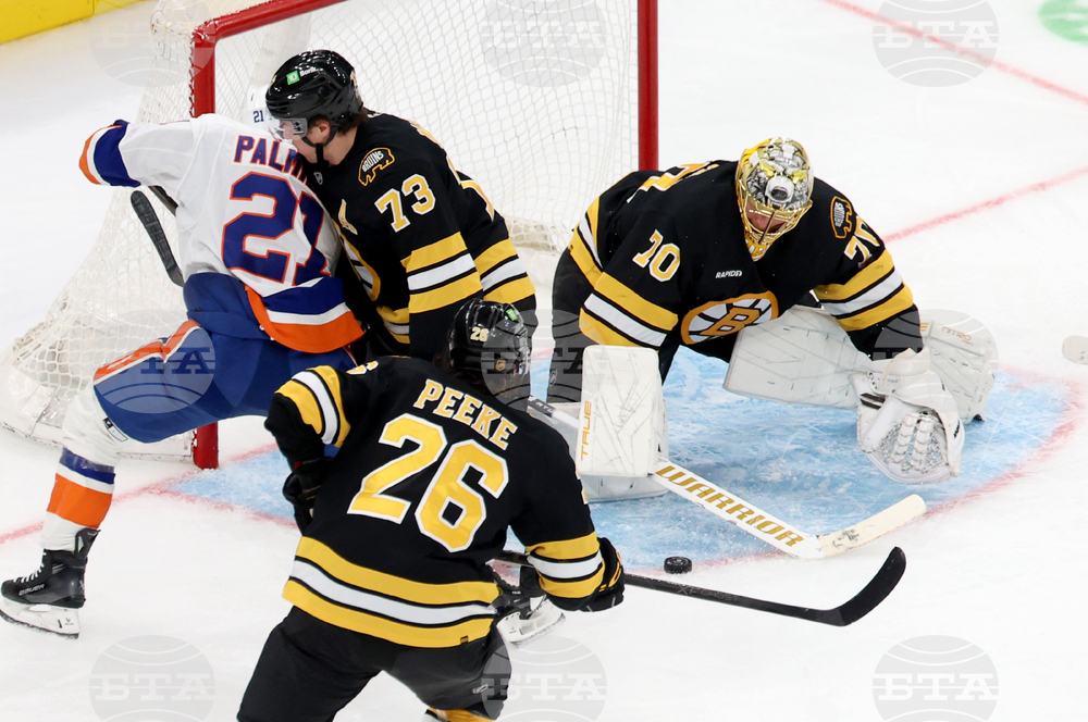 Islanders Bruins Hockey