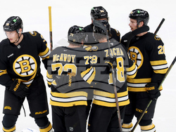 Islanders Bruins Hockey