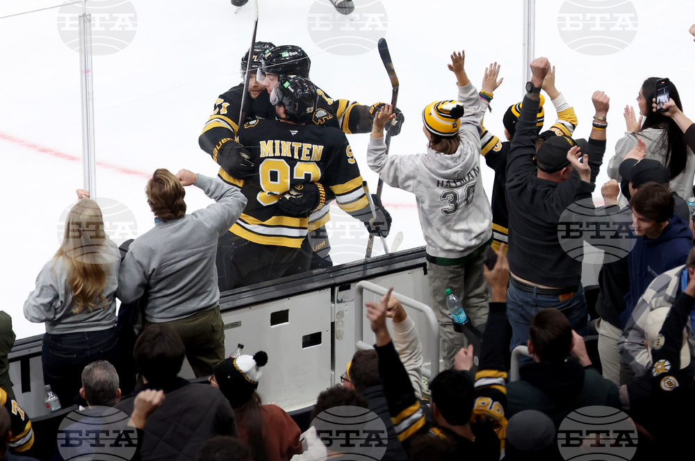 Islanders Bruins Hockey