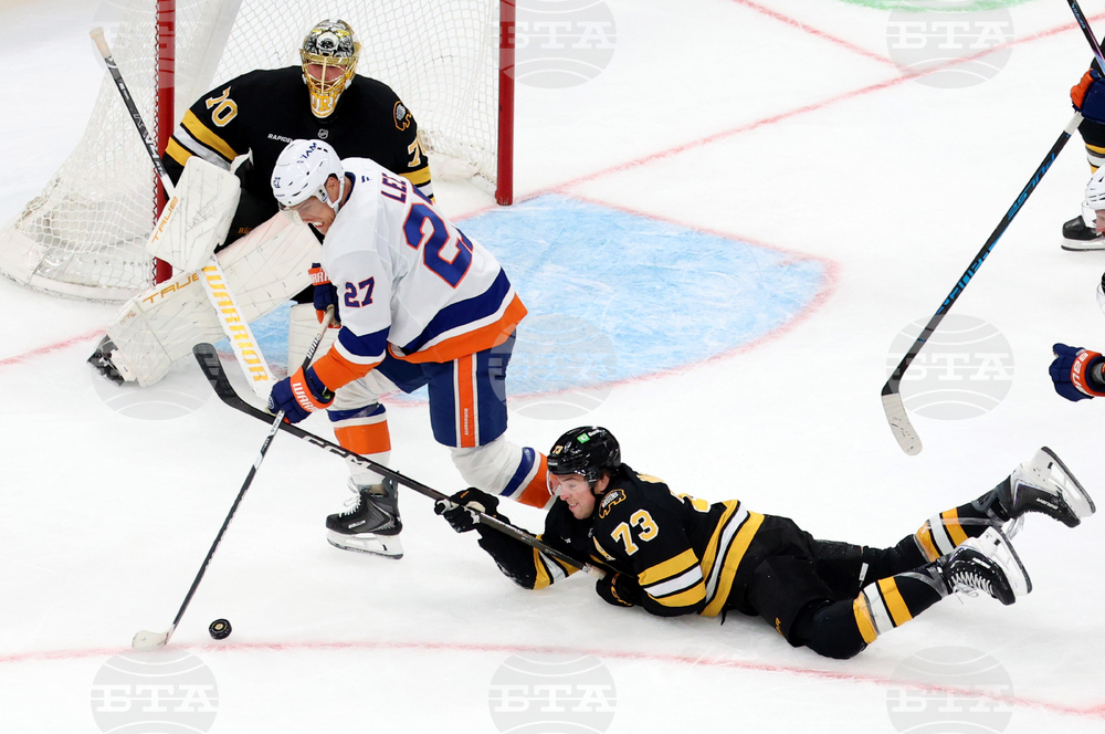 Islanders Bruins Hockey