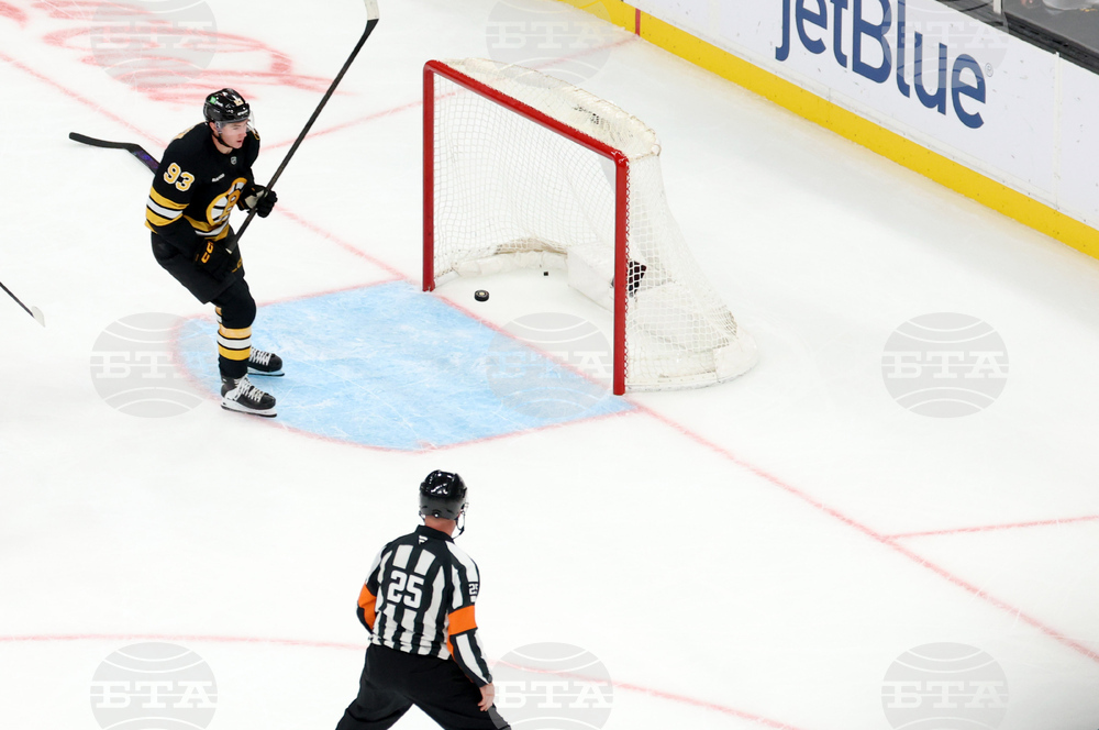 Islanders Bruins Hockey