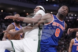 Knicks Bucks Basketball