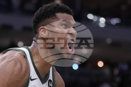 Knicks Bucks Basketball