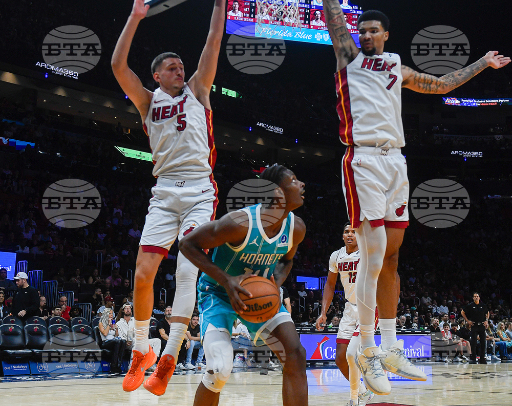 Charlotte Miami Basketball