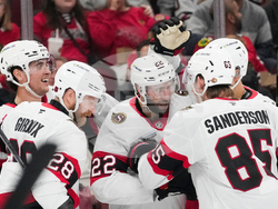 Senators Blackhawks Hockey