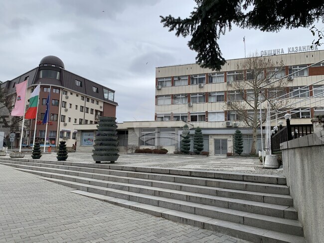 Община Казанлък приема документи от търговци за участие в коледния базар на централния площад в срок до 27 ноември