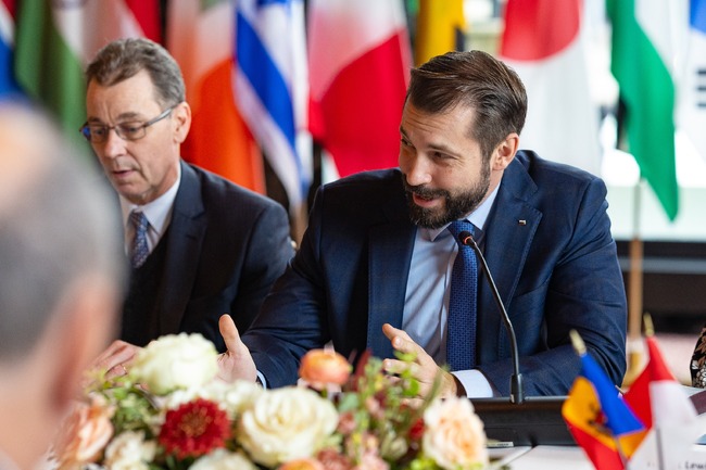 Генералното консулство на България в Чикаго участва в Дипломатическата кръгла маса на кмета на Чикаго Брандън Джонсън 