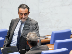 Парламент - заседание