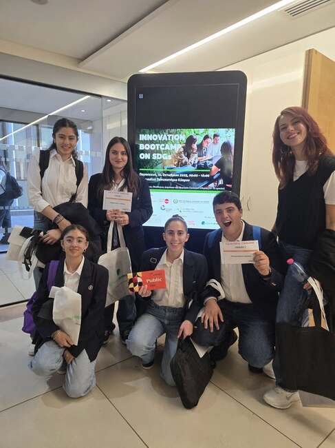 Българска ученичка от Никозия е част от екип, получил отличие в национален конкурс за иновации в Кипър