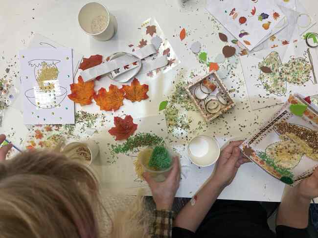 Над 160 деца и родители се включиха в есенното тържество, което отбелязахме с училище „Калинка“, посочиха от училище „Хан Аспарух“ в Брайтън