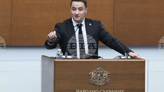 Continue the Change - Democratic Bulgaria Criticizes Bulgarian MPs' Presence at BRICS Forum