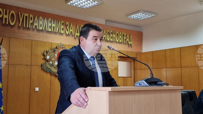 Председателят на Общинския съвет на Асеновград остава на поста, след като съветниците не одобриха искане за свалянето му