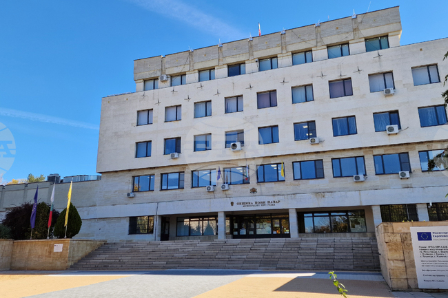 Община Нови пазар получава над 681 000 лв за инсталиране на фотоволтаични системи на шест социални услуги и за електрическо превозно средство