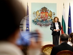 Сборник „Азбука. Език. Идентичност“ - представяне - Илияна Йотова