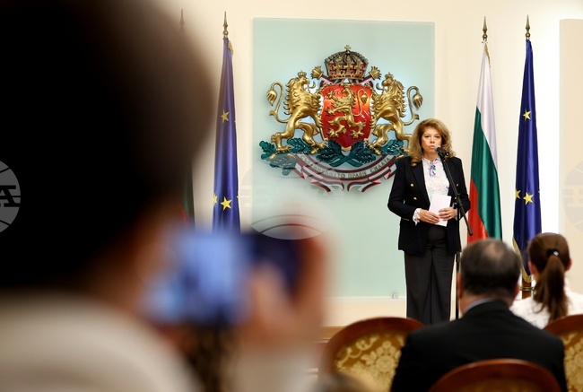 Вицепрезидентът Илияна Йотова представи сборника „Азбука. Език. Идентичност“