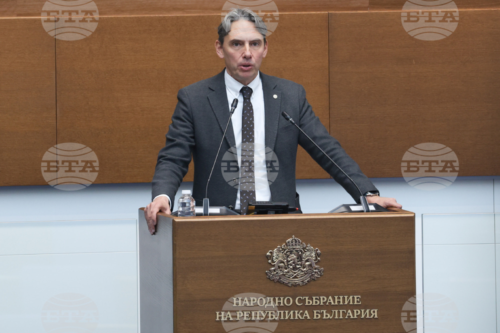 Парламент - заседание - Васил Пандов