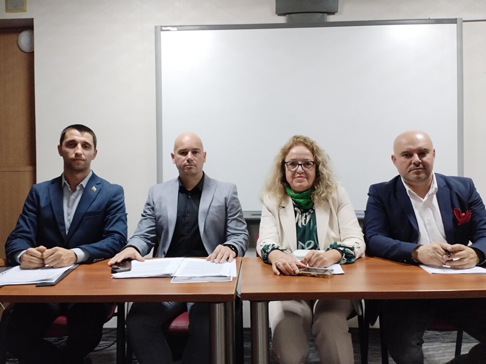 Представители на три партии искат оставката на директора на Регионалната инспекция по опазване на околната среда и водите в Бургас