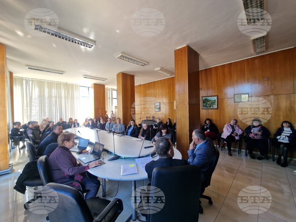 През месец януари 2026 г. ще може да се плаща в брой в евро и в лева, обясниха експерти на среща за въвеждане на еврото в Златоград