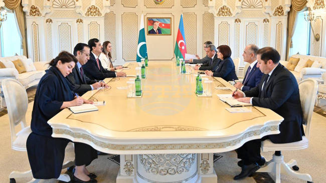 АЗЕРТАДЖ: Председателката на азербайджанския парламент се срещна с председателя на пакистанския Сенат