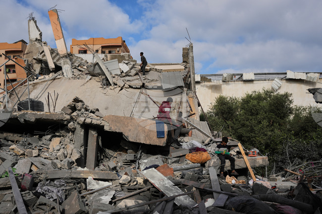 Израелската армия съобщи, че е ударила оръжеен склад в северната част на ивицата Газа