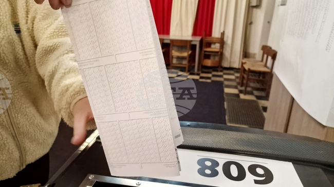 Рекорден брой празни бюлетини, както и повече невалидни гласове 