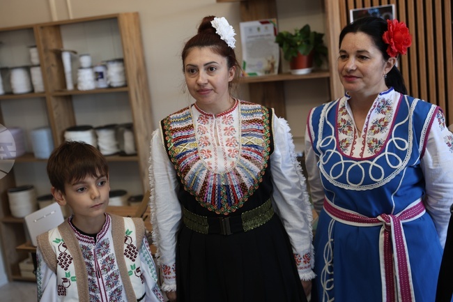 Молдова - Ден на бесарабските българи - ателие - български национални костюми