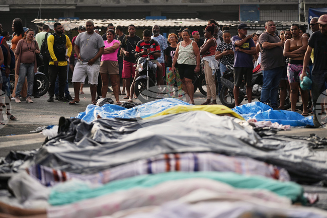 APTOPIX Brazil Gang Raid