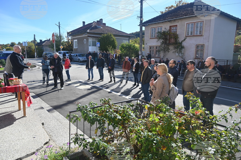 Село Белотинци - новоизграден път - откриване