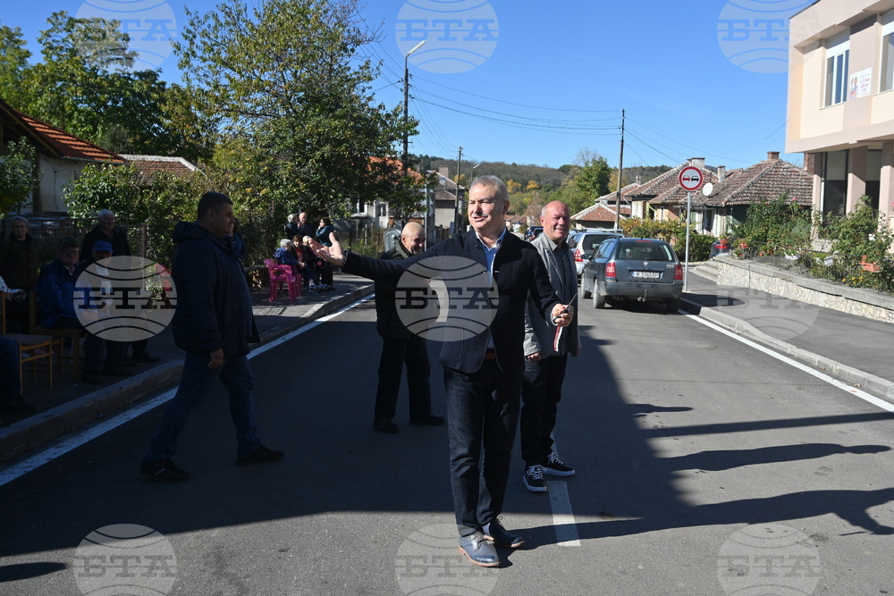 Село Белотинци - новоизграден път - откриване