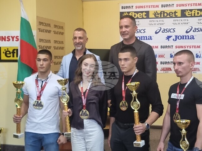 Медалистите на Световното първенство по Шотокан карате-до са минали през кризисни и емоционални моменти, за да спечелят отличията