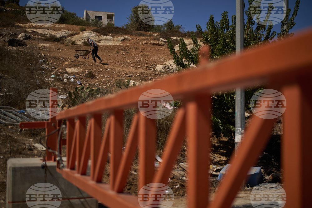 Mideast Wars West Bank Barriers