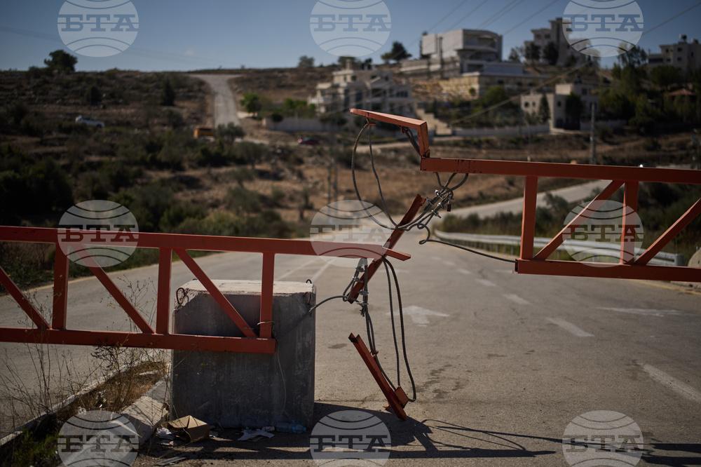 Mideast Wars West Bank Barriers