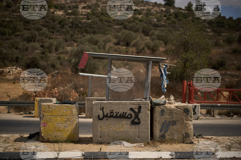 Mideast Wars West Bank Barriers