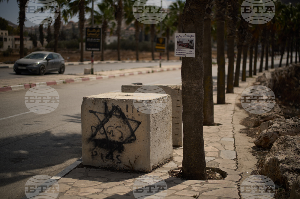 Mideast Wars West Bank Barriers