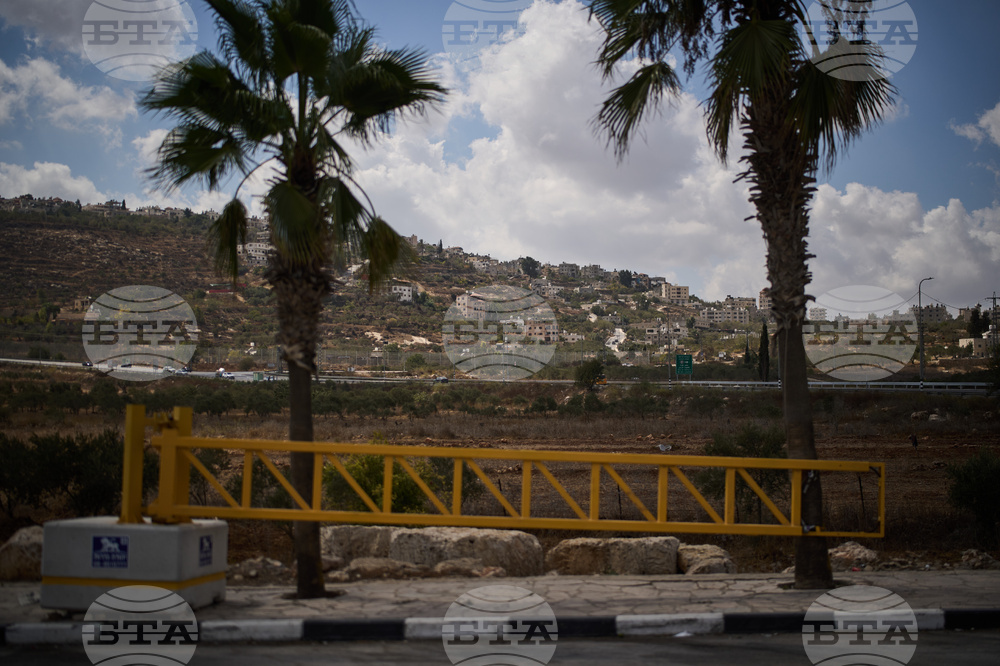 Mideast Wars West Bank Barriers