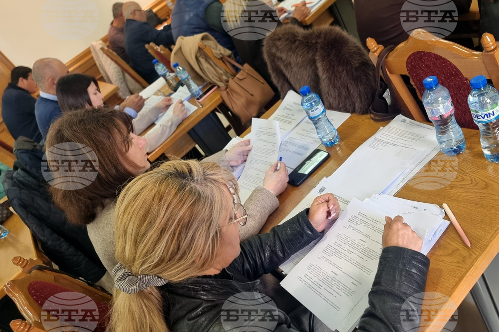 Добрич - заседание на Общинския съвет на Община Добричка