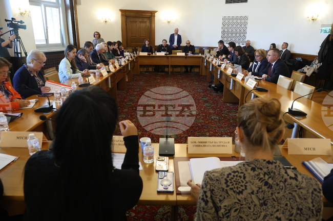 Народно събрание - Комисия по труда и социалната политика - заседание