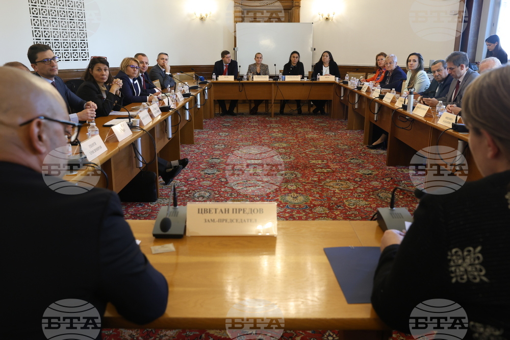 Парламентарната социална комисия прие възможността за гъвкаво работно време на родителите на деца до 12-годишна възраст през лятната ваканция