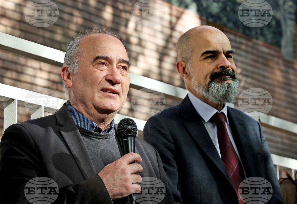 Варна - мозайка "Хората и морето" - преместване