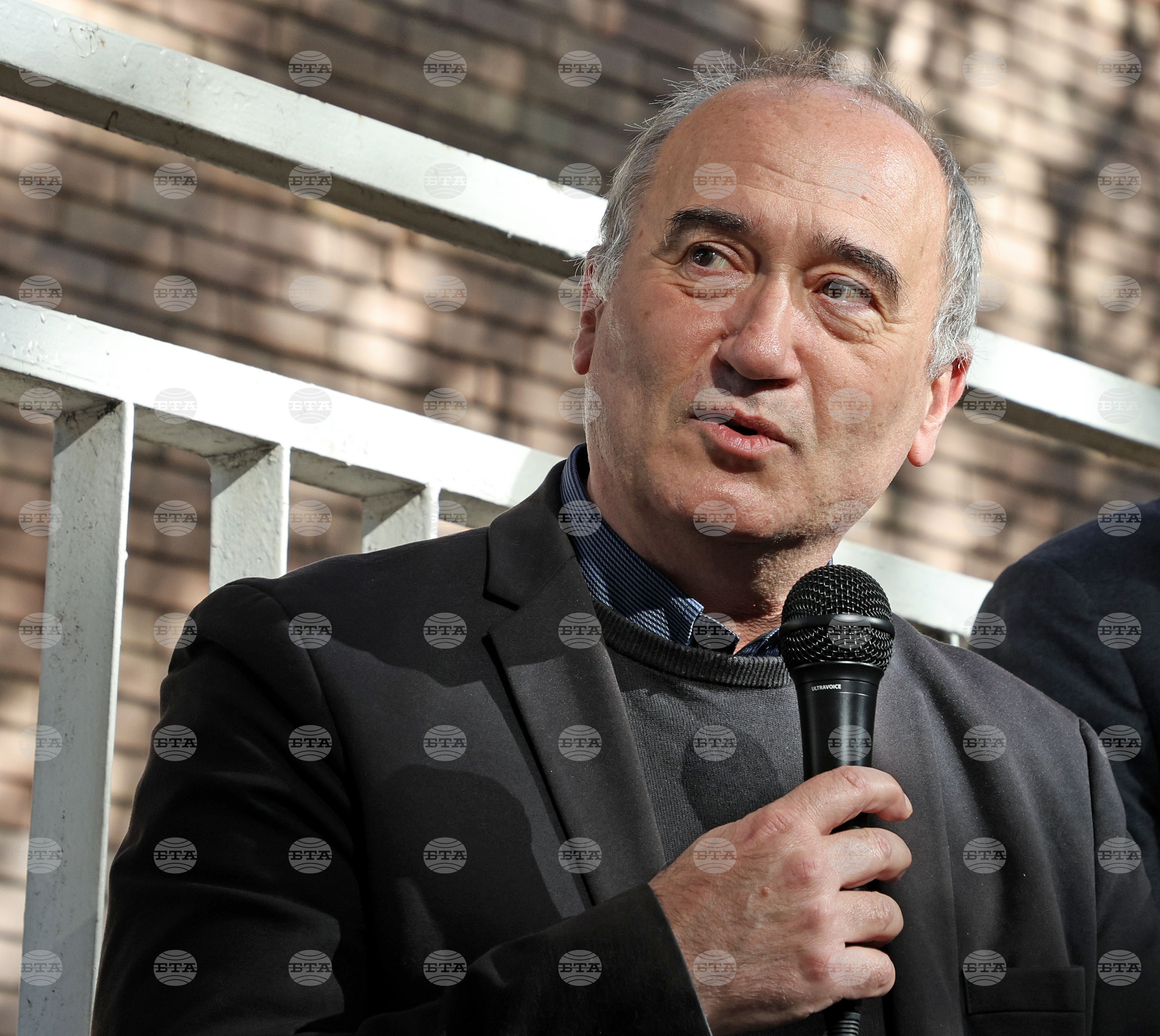 Варна - мозайка "Хората и морето" - преместване