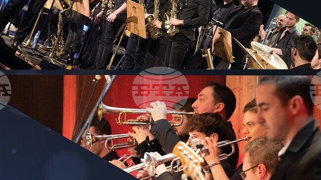 Биг бендът на НМА „Панчо Владигеров“, ръководен от Михаил Йосифов, свири в НДК