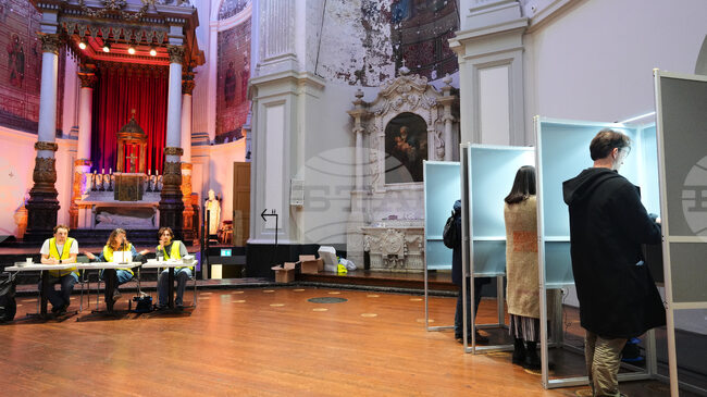 АНП: Избирателната активност в Нидерландия е малко по-висока от тази през 2023 г.